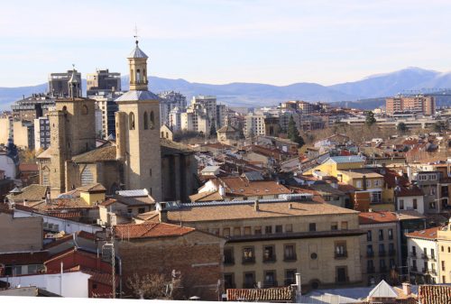 Torres de San Saturnino y tejados de la ciudad